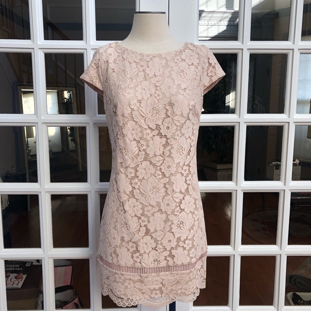 Vince Camuto cap sleeve dress